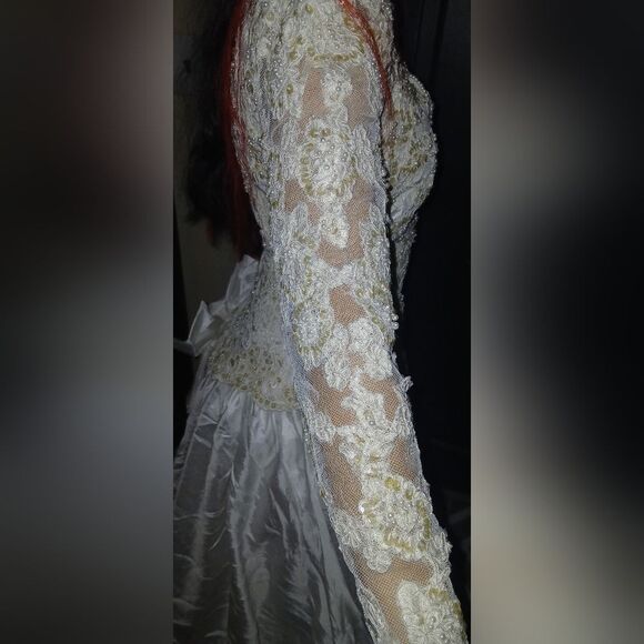 Mon Cheri White Laced Wedding Dress - Picture 4 of 11